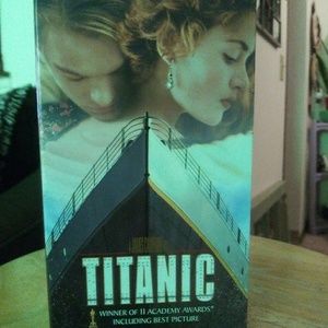 VHS movie tapes. Set of 2